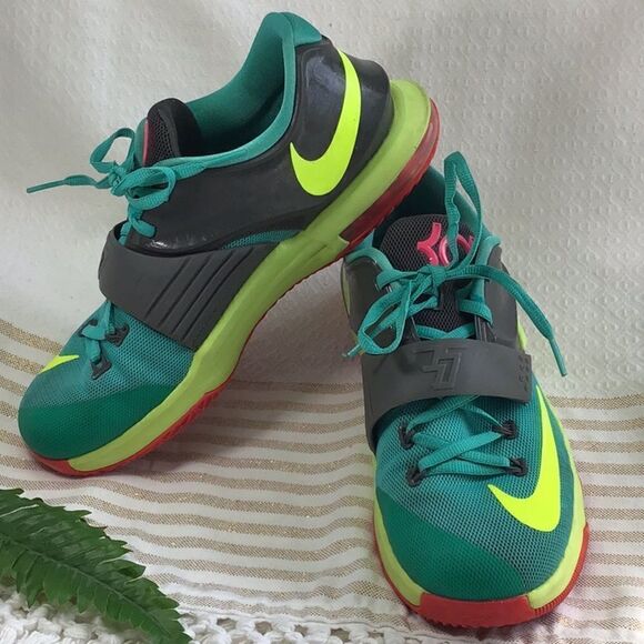 Nike KD Kevin Durant Youth Trainers In “Carnival Jade” - Picture 3 of 16